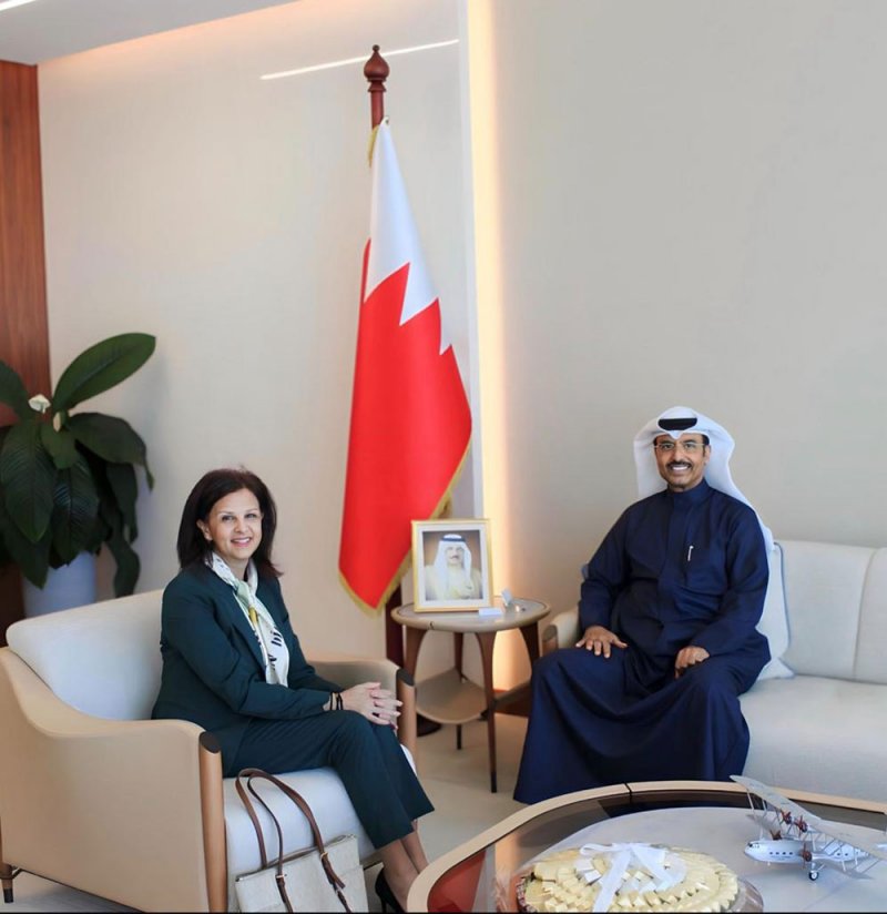 وزير المواصلات والاتصالات يستقبل القائم بأعمال سفارة الجمهورية اللبنانية لدى مملكة البحرين