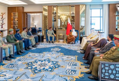 سمو ولي العهد رئيس مجلس الوزراء يستقبل قائد الجيش الباكستاني