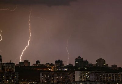 روسيا تشن هجمات جوية واسعة في مناطق متعددة من أوكرانيا