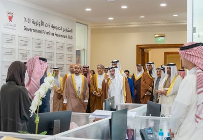 سمو ولي العهد رئيس مجلس الوزراء يؤكد على ما يربط مملكة البحرين وسلطنة عمان الشقيقة من علاقات راسخة