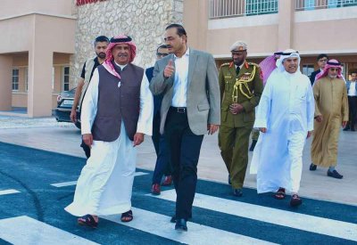 سمو رئيس الحرس الوطني يودع قائد الجيش بجمهورية باكستان الإسلامية لدى مغادرته المنامة مساء اليوم