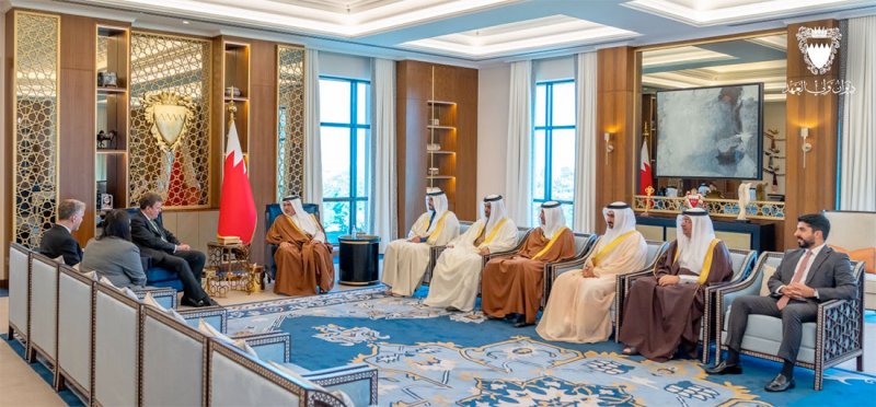 سمو ولي العهد رئيس مجلس الوزراء يلتقي وزير الدولة للسياسة التجارية بالمملكة المتحدة