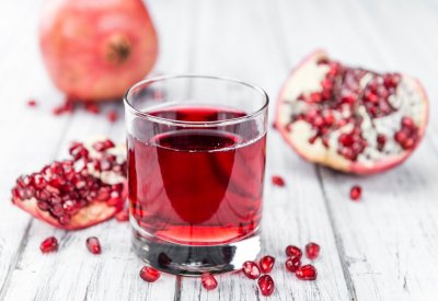 خطر الإفراط في تناول عصير الرمان