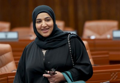 جليلة تبشر: تطوير شامل لسوق سترة وعودة الصيادين لـ"المركزي"