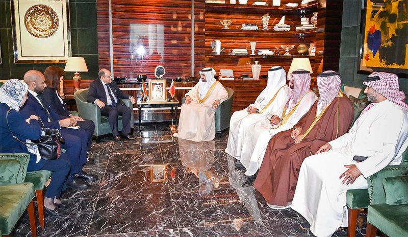 وزير الصناعة والتجارة يجتمع بنظيره المصري