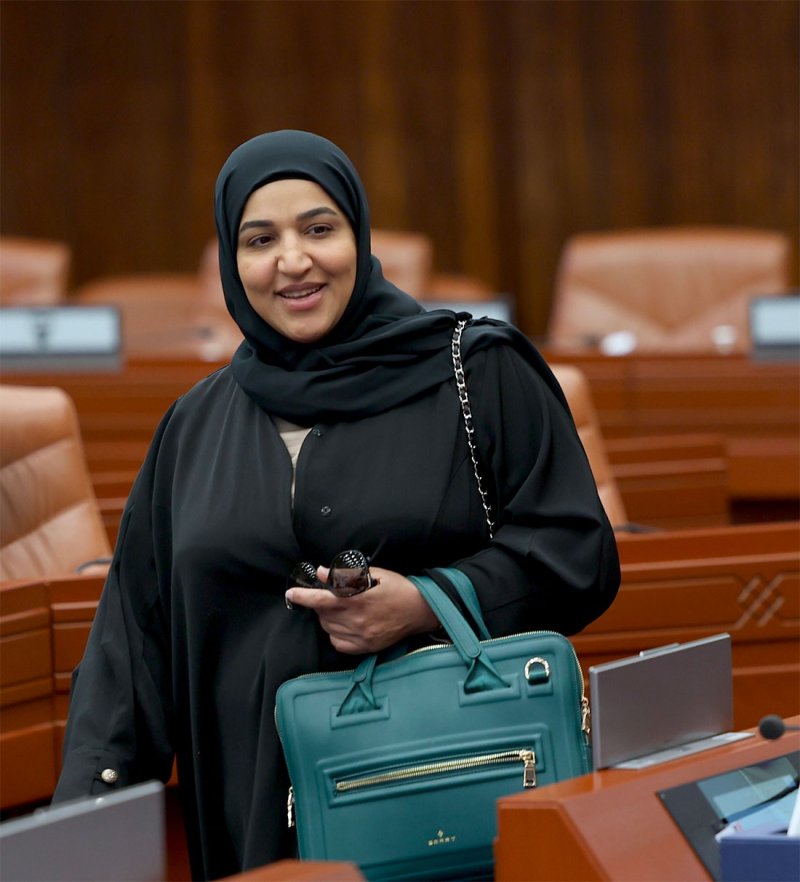 جليلة تبشر: تطوير شامل لسوق سترة وعودة الصيادين لـ"المركزي"
