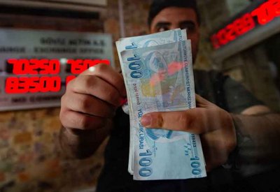 سقوط تاريخي جديد لليرة التركية أمام الدولار