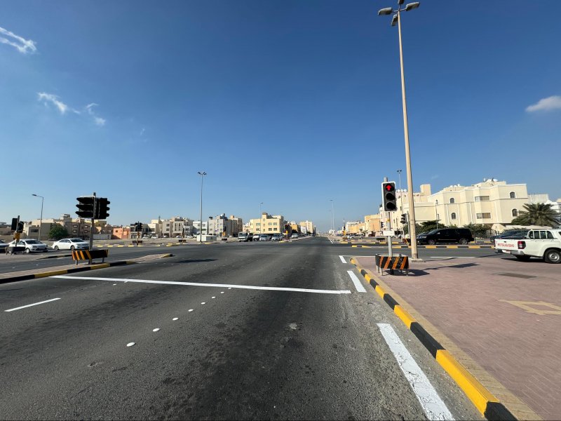 إضافة خاصية عبور المشاة على الإشارة الضوئية الواقعة على تقاطع شارع حاتم الطائي مع شارع 12 في الحد