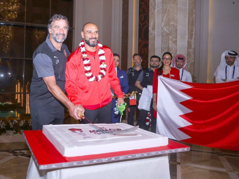 المنتخب الوطني يحط رحاله في الدوحة