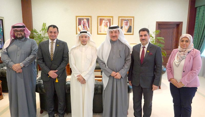 وزير العمل يلتقي المدير العام لمجموعة غرناطة العقارية