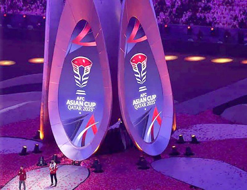 قائد منتخب فلسطين يُلقي قسم البطولة في حفل افتتاح كأس آسيا