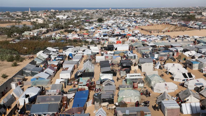 إسرائيل "تضع شرطا" قبل السماح للنازحين من شمال غزة بالعودة