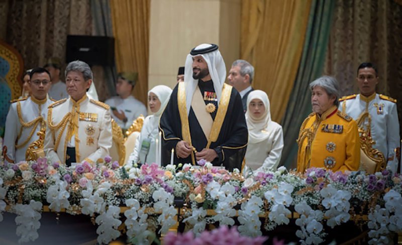 سمو الشيخ ناصر بن حمد يحضر مأدبة العشاء بمناسبة زواج نجل جلالة سلطان بروناي دار السلام