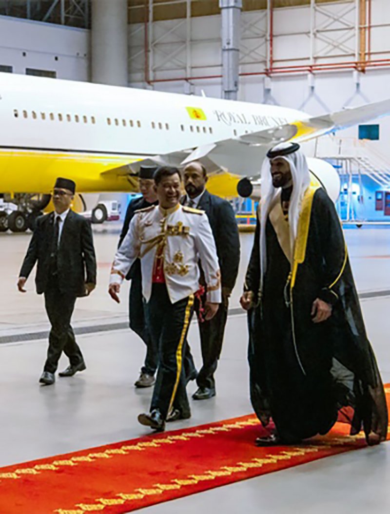 سمو الشيخ ناصر بن حمد آل خليفة يغادر سلطنة بروناي دار السلام