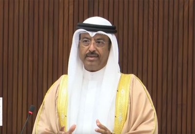 وزير "المواصلات": عدادات ذكية في سيارات أجرة البحرينيين
