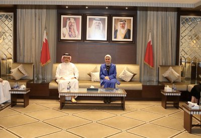 وزيرة شؤون الشباب تبحث مع غرفة تجارة وصناعة البحرين توفير المزيد من الفرص التدريبية للشباب