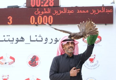 الصقارون السعوديون يتألقون في اختتام بطولة سمو الشيخ ناصر بن حمد للصقور