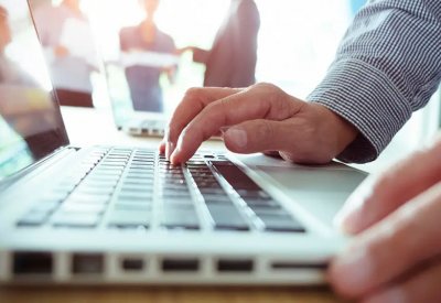 6 عادات يمكن اكتسابها في عام 2024 للحفاظ على إنتاجية عالية!