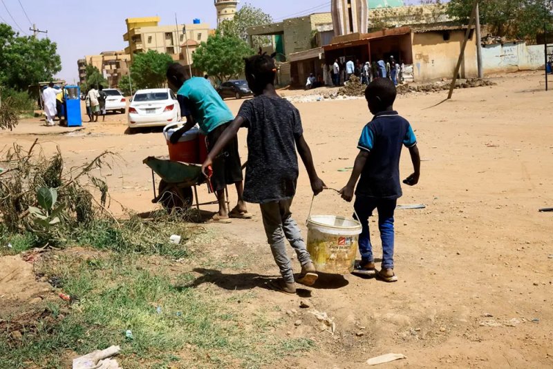 بعد أن بدأت بالزحف شمال السودان.. "الحرب في زمن الكوليرا"!
