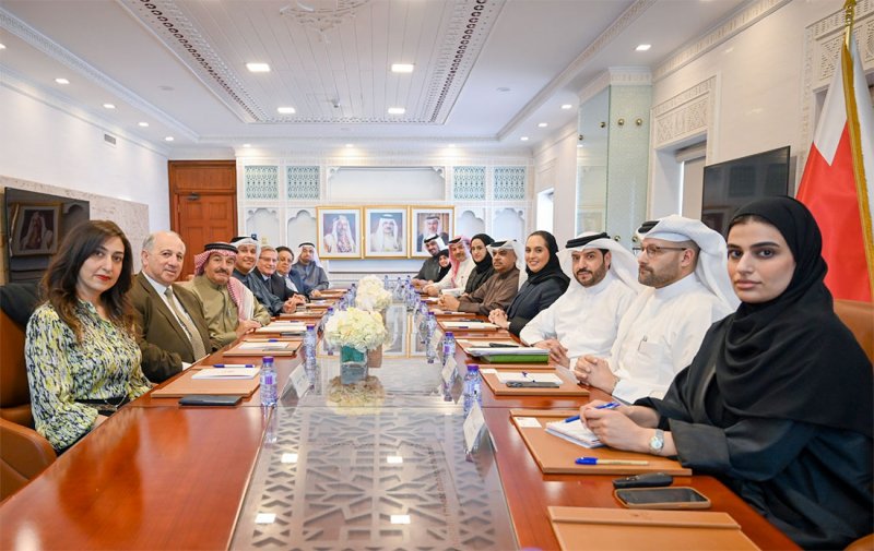 وزيرة الإسكان والتخطيط العمراني تلتقي جمعية المكاتب الهندسية البحرينية