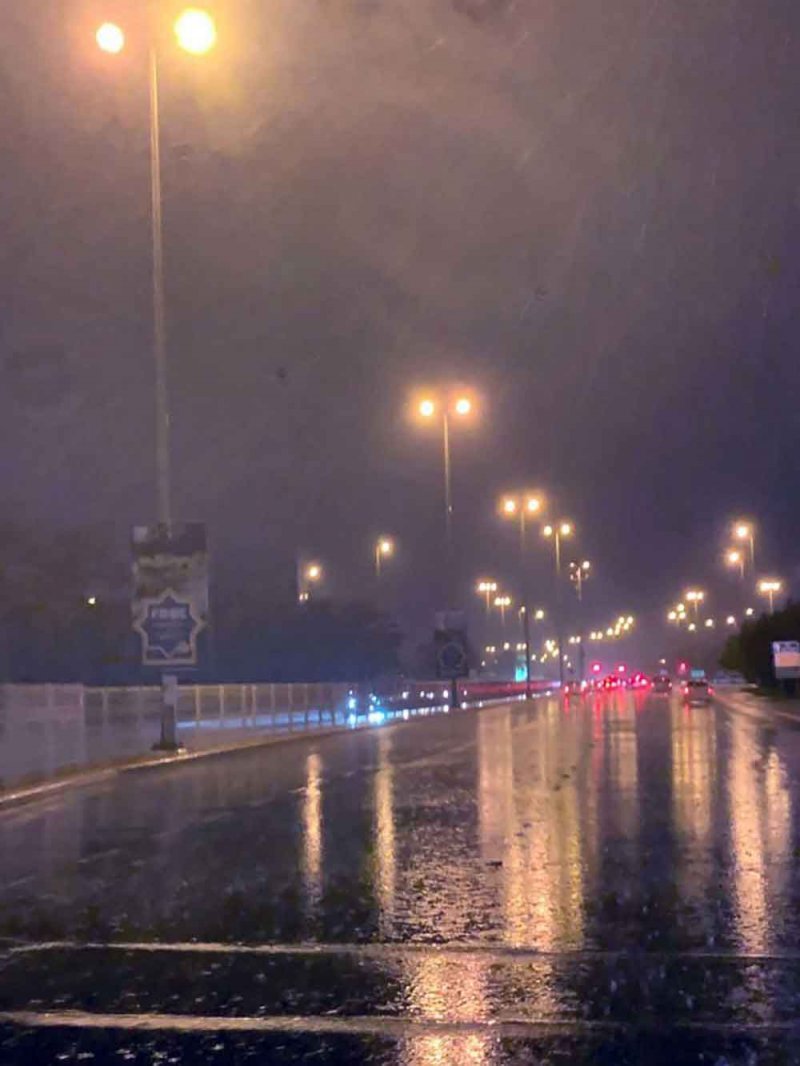 "المرور" تهيب بمستخدمي الطريق أخذ الحيطة والحذر نظراً لتساقط الأمطار