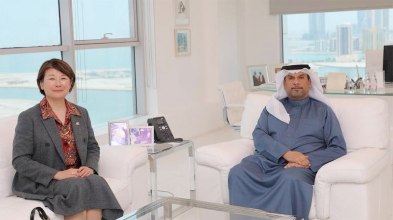 وزير النفط والبيئة يستقبل سفيرة اليابان لدى مملكة البحرين بمناسبة تعيينها