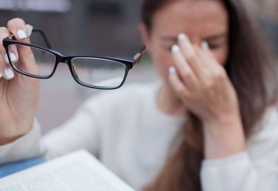 عادات يومية تُضعف البصر