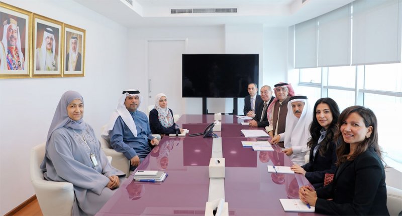 وزير النفط والبيئة يجتمع مع رئيس جمعية مصارف البحرين
