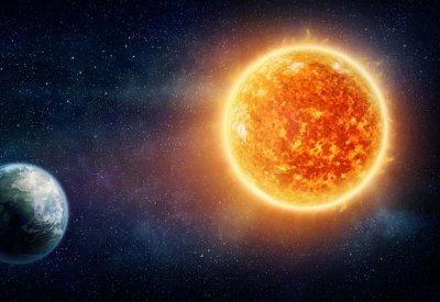 ذروتها ظهر الغد.. عاصفة مغناطيسية تجتاح الأرض وتؤثر على فئة من البشر