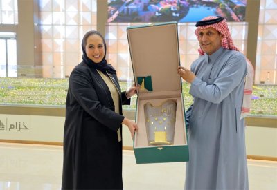 وزيرة "الإسكان" تطلع على تجارب مشاريع ضاحية خزام بالرياض