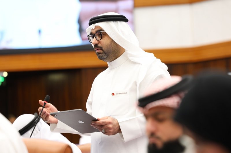 السلوم يقترح تحويل البحرين لوجهة إقليمية في مجال "الهاي تيك"