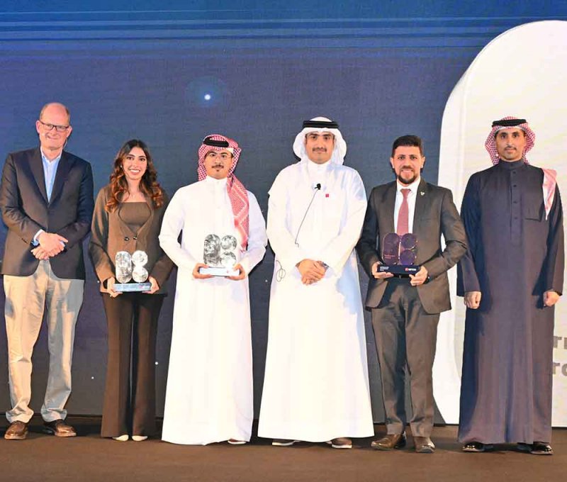 رئيس مجلس إدارة شركة "Beyon" الشيخ عبد الله بن خليفة يعلن عن الفائزين بجائزة "Chairman’s Award"  