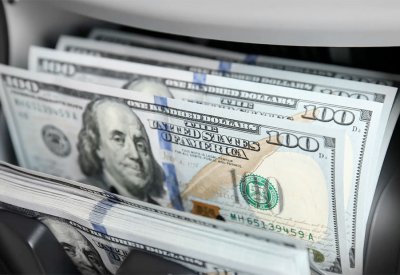 الدولار يستقر قبيل بيانات التضخم الأميركية