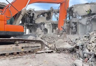 إيران تحذر إسرائيل من المساس بمصالحها.. "لن تكون مناطق آمنة"