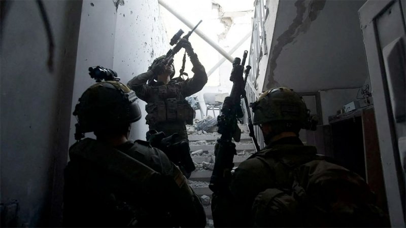 "المشي على الحبل".. أشباح تطارد نتنياهو في صراع غزة