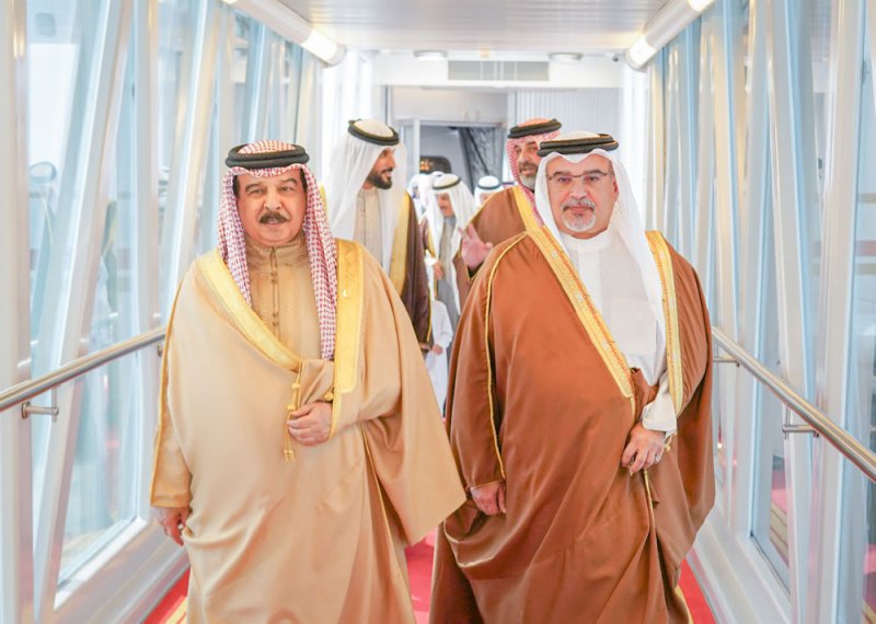 جلالة الملك المعظم يعود الى أرض الوطن بحفظ الله ورعايته