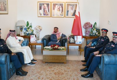 محافظ المحرق يستقبل مدير عام مديرية شرطة محافظة المحرق ويشيد بدور المديرية في حفظ الأمن والنظام