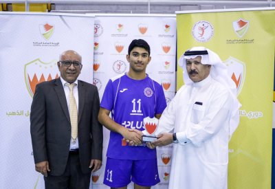 اتحاد الطائرة يكرم نجوم دوري خالد بن حمد لجيل الذهب للكرة الطائرة