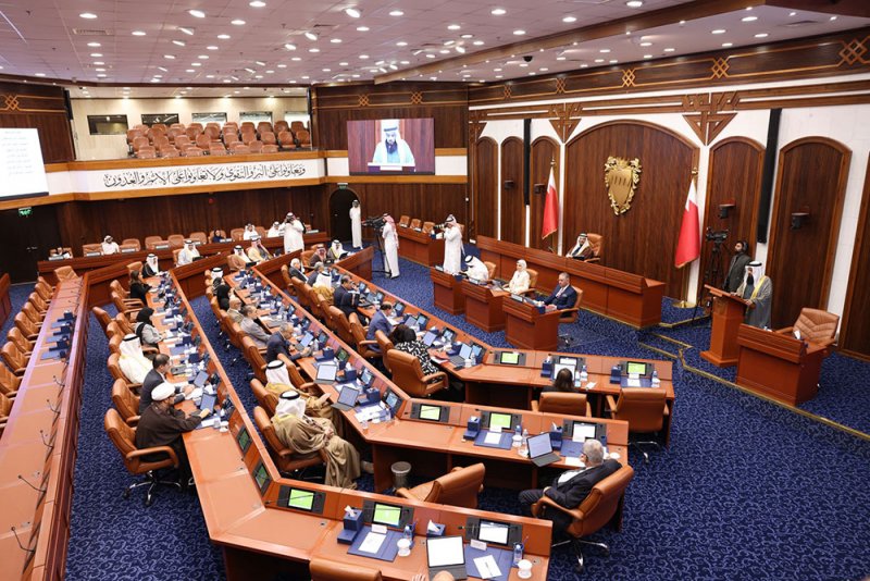 "الشورى" يقول "لا" لضريبة تحويلات الأجانب