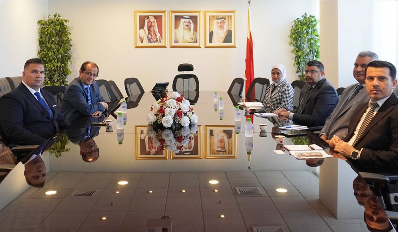 وزير شؤون الكهرباء والماء يجتمع مع رئيس لجنة الصناعة والطاقة بغرفة تجارة وصناعة البحرين