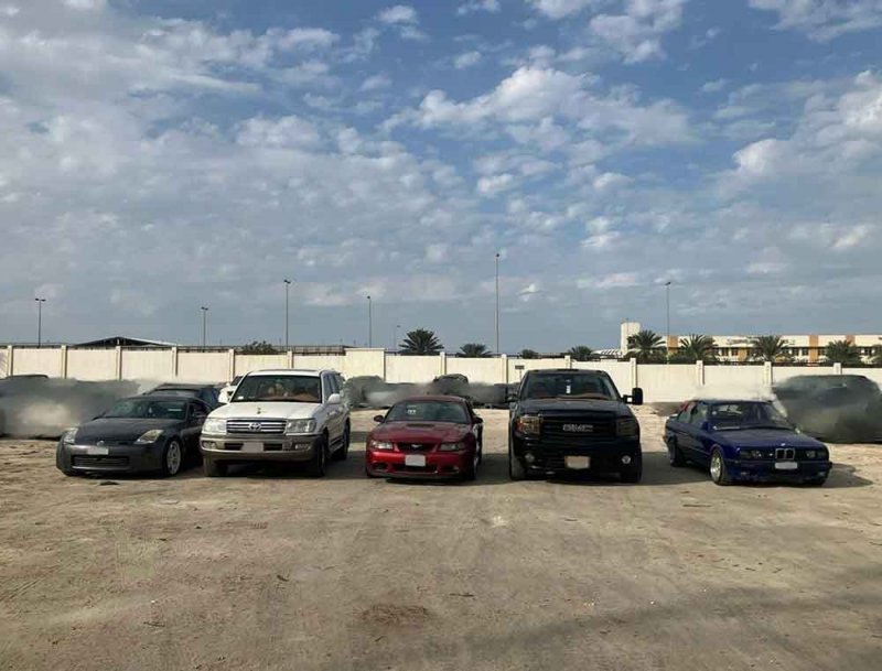 بالصورة: "المرور": حجز عدد من المركبات لمدة شهرين لقيام أصحابها بالاستعراض خلال حفل زفاف