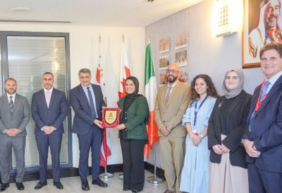 "تمكين" وجامعة البحرين الطبية تعززان تعاونهما