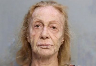 تحاول قتل زوجها المسن لانه يحتفظ برسائل بريدية لحبيبته منذ 60 عام