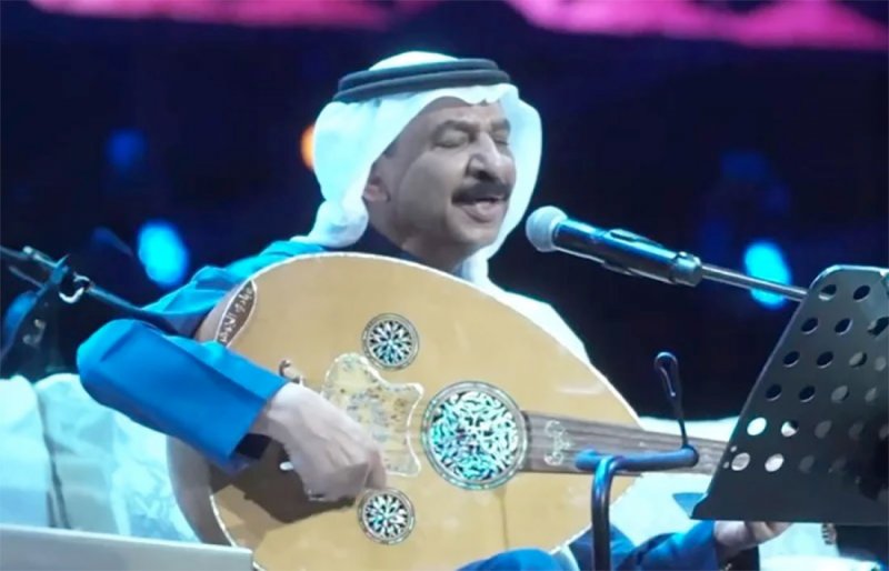 "العود أصبح ونيسي": عبادي الجوهر يطرب جمهوره في العلا