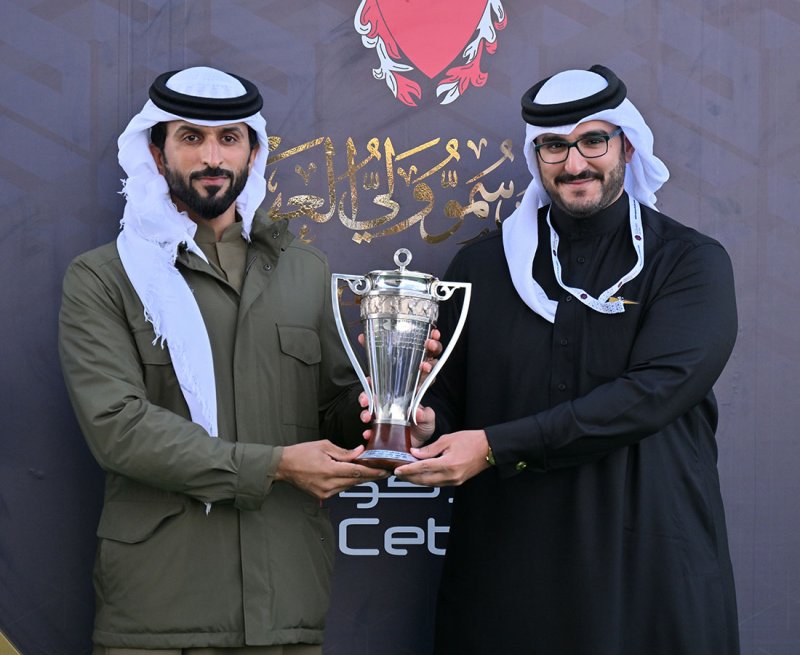 سمو الشيخ عيسى بن سلمان بن حمد يتوج الفائزين بكؤوس سمو ولي العهد