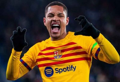 برشلونة يهزم ألافيس بثلاثية في الدوري الإسباني