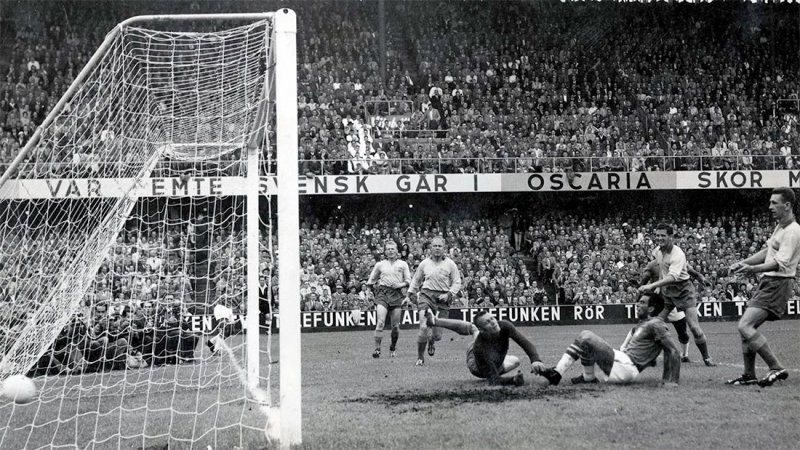 وفاة "آخر لاعب حي" في نهائي مونديال 1958