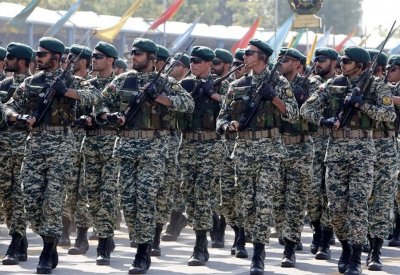 إيران تهدد بالرد على أي هجوم أميركي يستهدف أراضيها
