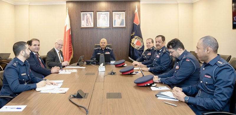 رئيس الأمن العام يستقبل نائب رئيس جامعة هيدرسفيلد البريطانية