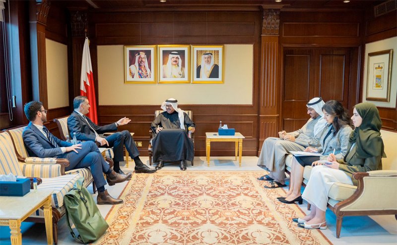 سعادة وزير الخارجية يستقبل سفير الاتحاد الأوروبي لدى مملكة البحرين المقيم في الرياض